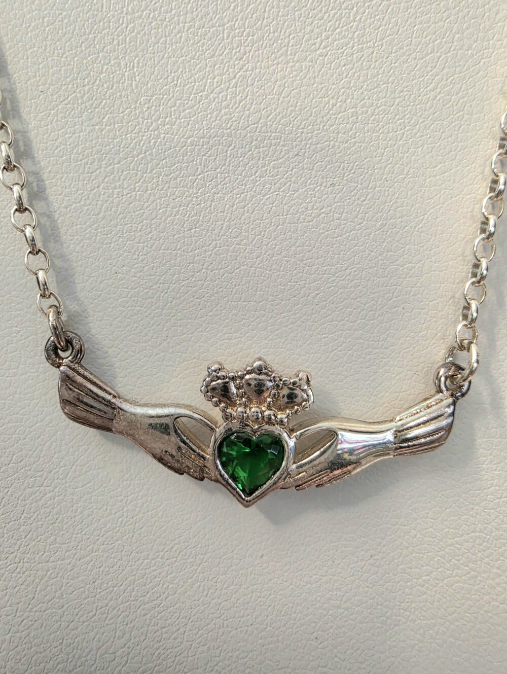 Vintage Irish Claddagh Necklace Green Heart Sterling Silver Size 17 1/4"